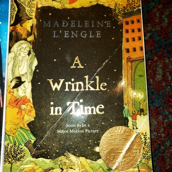 A Wrinkle in Time 3 pc fair condition bundle - Picture 5 of 8